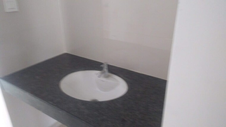 Bathroom, vyas-ranjeet-heights 3 Bedroom 1585 Sq.Ft. Apartment In Rambaug Colony Pune 9256865