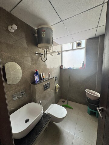 Team Area in 2 BHK Apartment at International Airport Road – for Rent