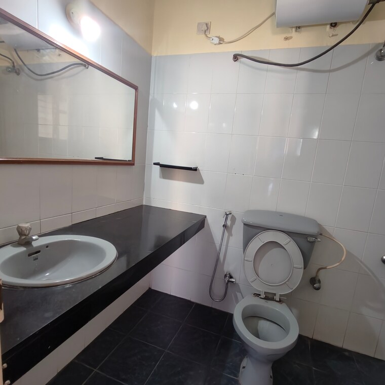 Bathroom, clover-heights 2.5 Bedroom 1100 Sq.Ft. Apartment In Wanowrie Pune 9256915