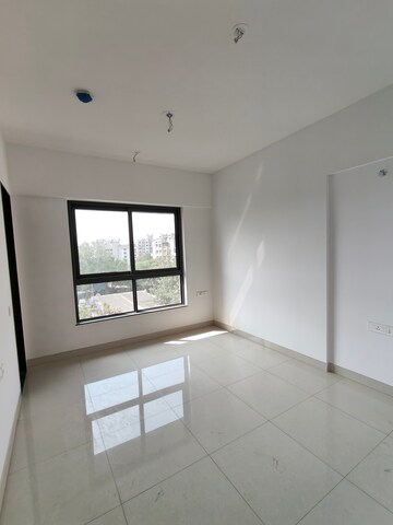 Room in 3.5 BHK Apartment at Ekta California, Nibm Road – for Rent