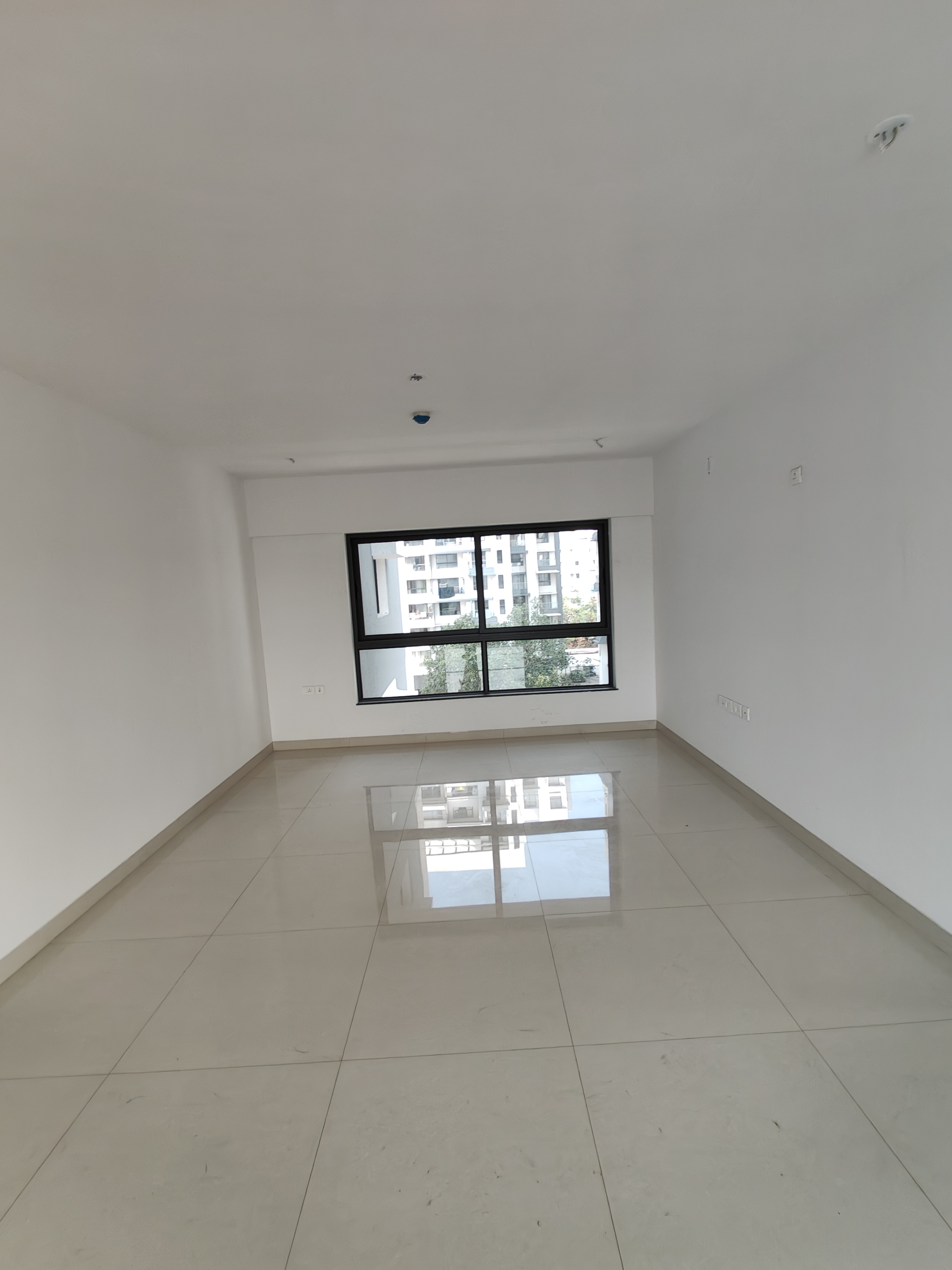 3.5 BHK + Pooja Room,Servant Room,Study Room,Extra Room 1600 Sq.Ft. Apartment in Ekta California