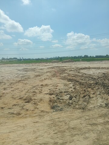  Plot – Exterior View View at Satya Service Suits, Sector 102 - for Sale