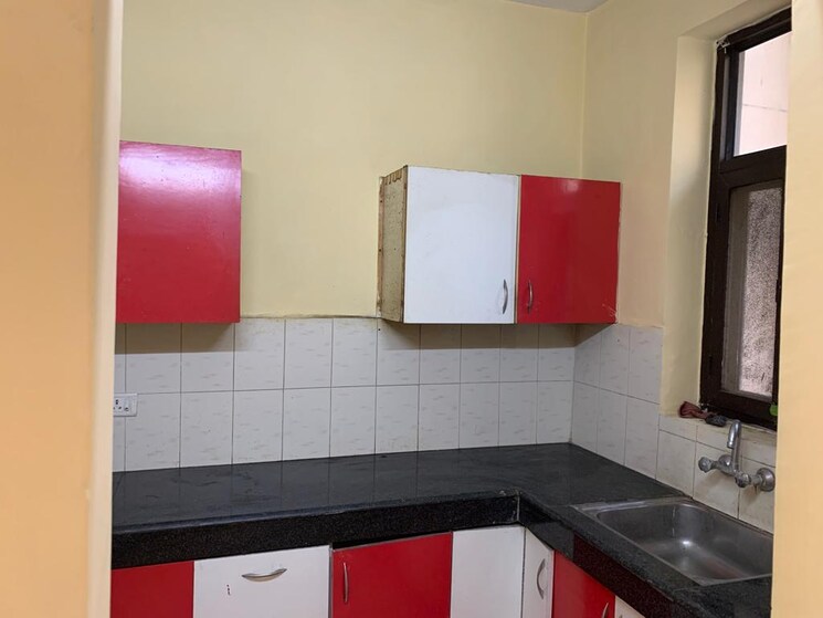 Kitchen, vip road 3 Bedroom 1450 Sq.Ft. Apartment In Vip Road Zirakpur 9256964