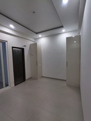 Room in 3 BHK Apartment at MS Enclave Zirakpur, Dhakoli – for Sale