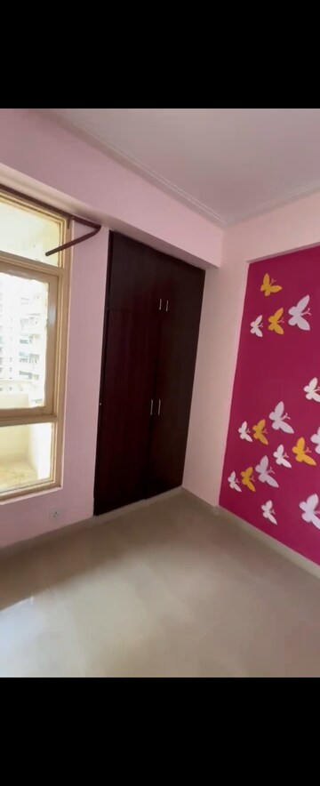 Room in 3 BHK Apartment at Vasu Fortune Residency, Raj Nagar Extension – for Rent