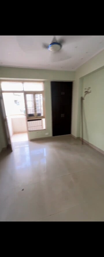Room in 3 BHK Apartment at Vasu Fortune Residency, Raj Nagar Extension – for Rent