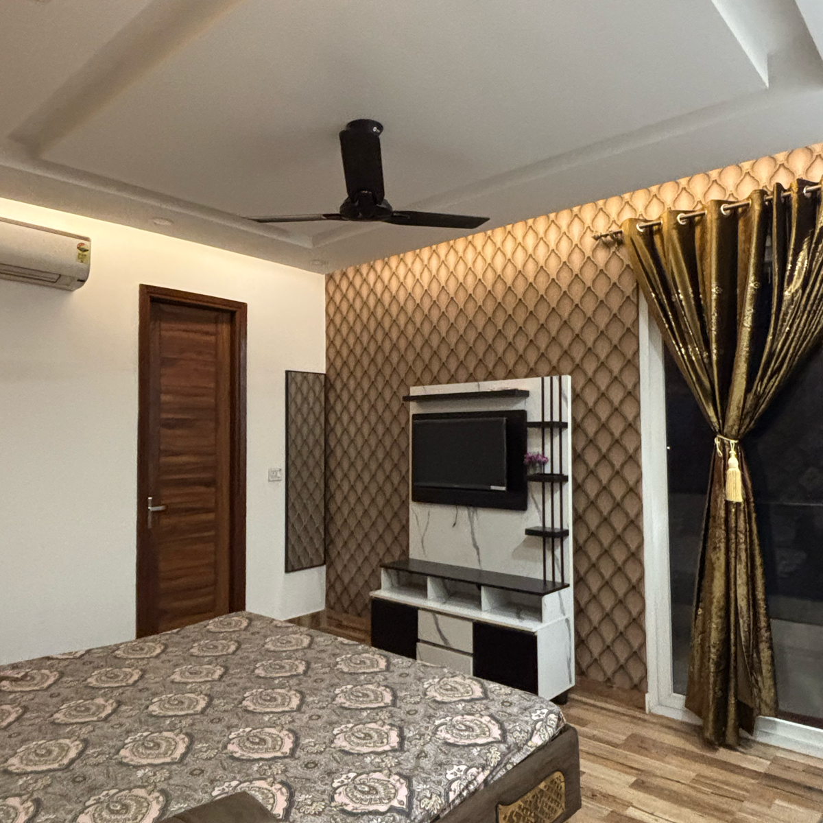 3 BHK + Extra Room Apartment For Rent in High Ground
