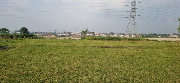 Garden, shimla bypass road  153 Sq.Yd. Plot In Shimla Bypass Road Dehradun 9253042