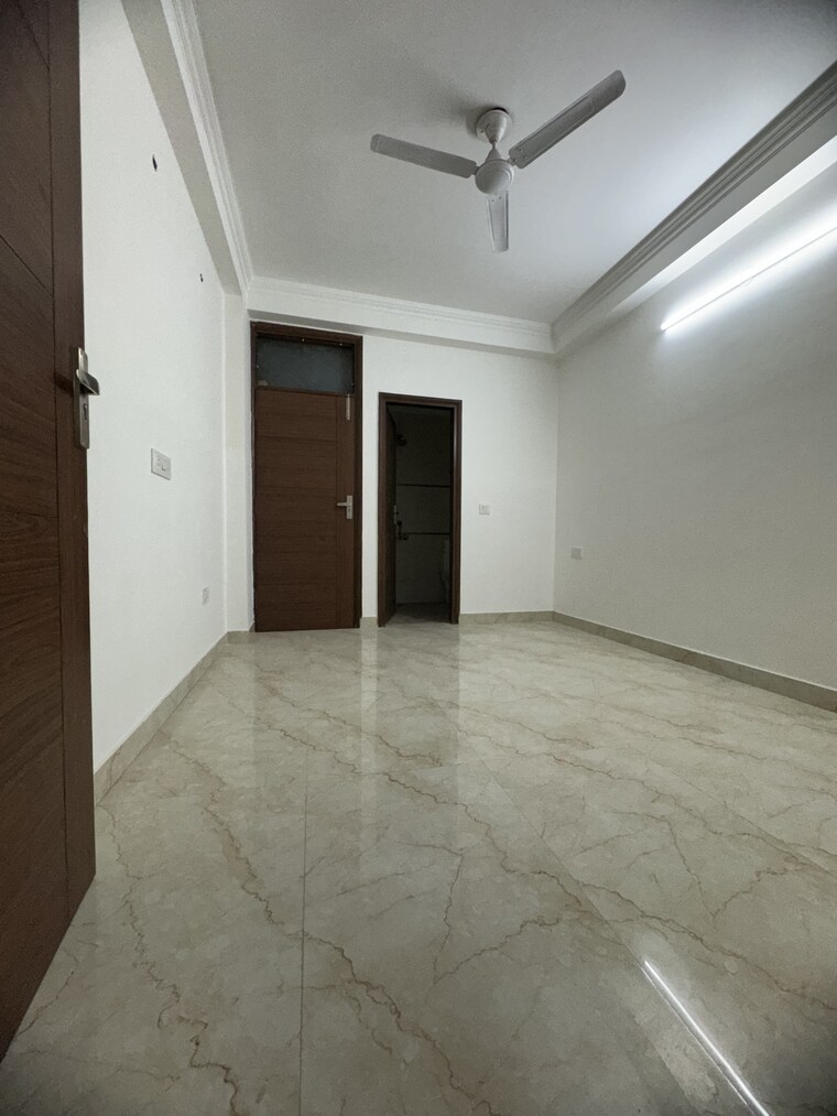 Room, risland-sky-mansion 3 Bedroom 1200 Sq.Ft. Builder Floor In Chattarpur Delhi 9257267