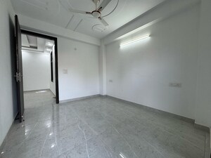 Room in 2 BHK Builder Floor at Palm Residency Chhatarpur, Chattarpur – for Rent