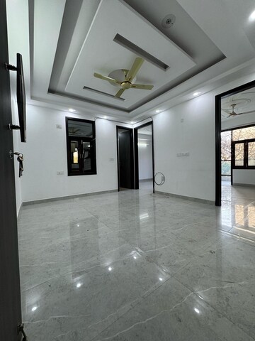 Living Room in 2 BHK Builder Floor at Palm Residency Chhatarpur, Chattarpur – for Rent