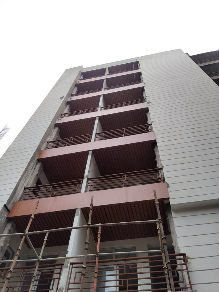 Room, sunshine-apartments-sector-73 3 Bedroom 1500 Sq.Ft. Apartment In Sector 73 Noida 9257321