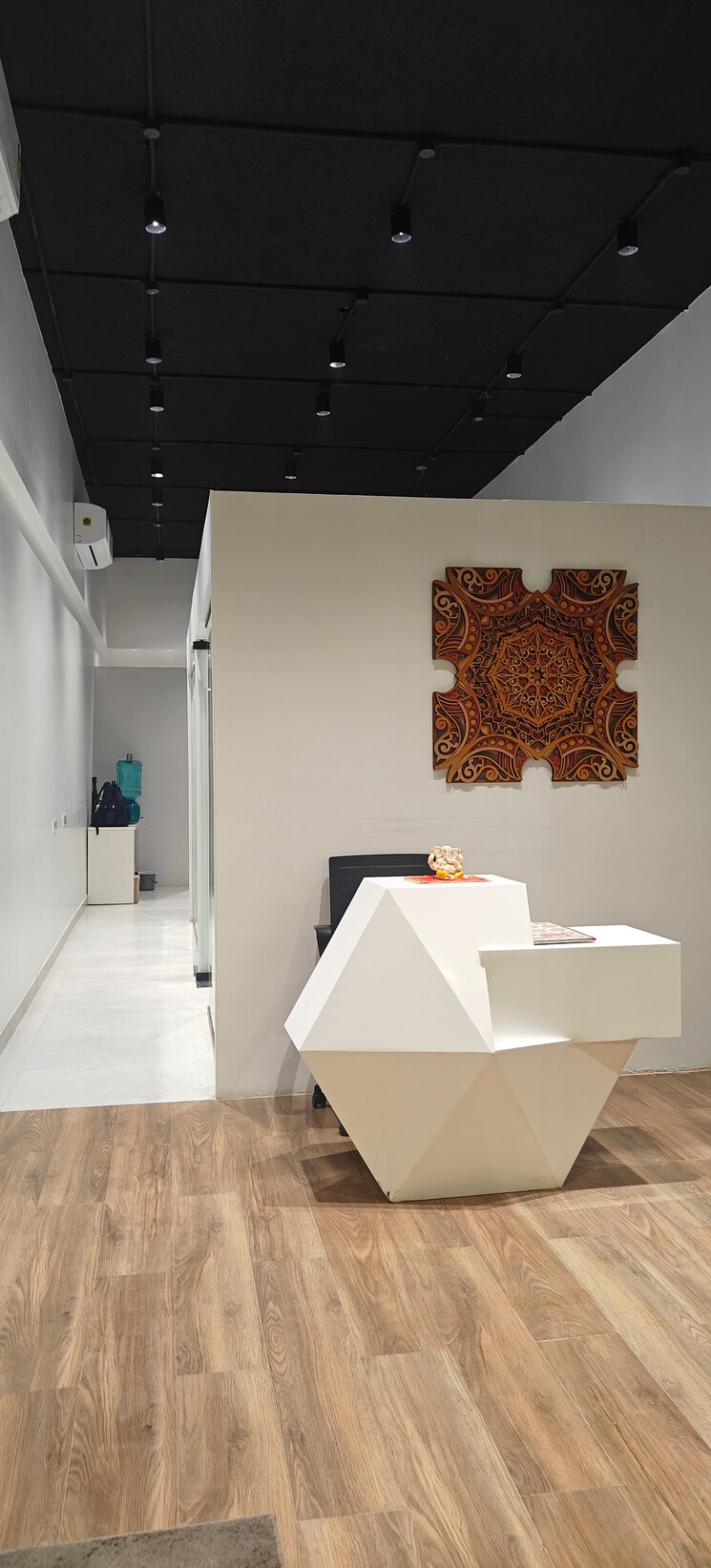 Team Area, gurukrupa-dhyanam Commercial Shop 540 Sq.Ft. In Versova Mumbai 9257333