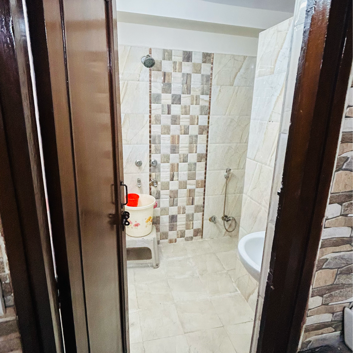 2 BHK Builder Floor For Sale in Lajpat Nagar 1