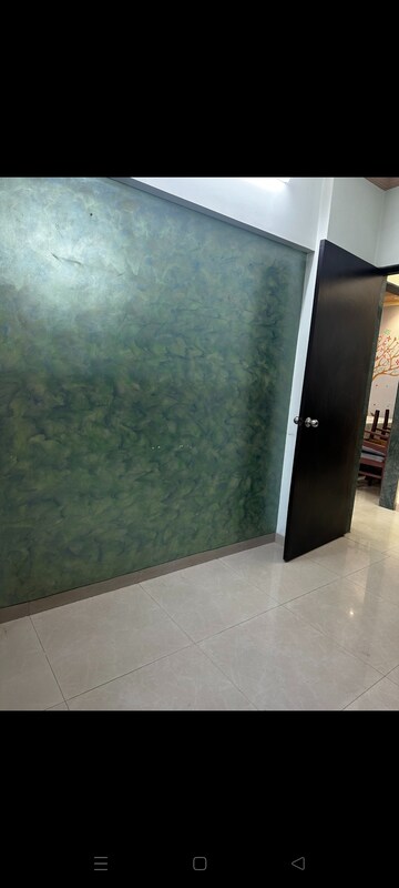 Furnished Amenities in 2 BHK Apartment at Yashraj Park CHS, Kasarvadavali – for Sale