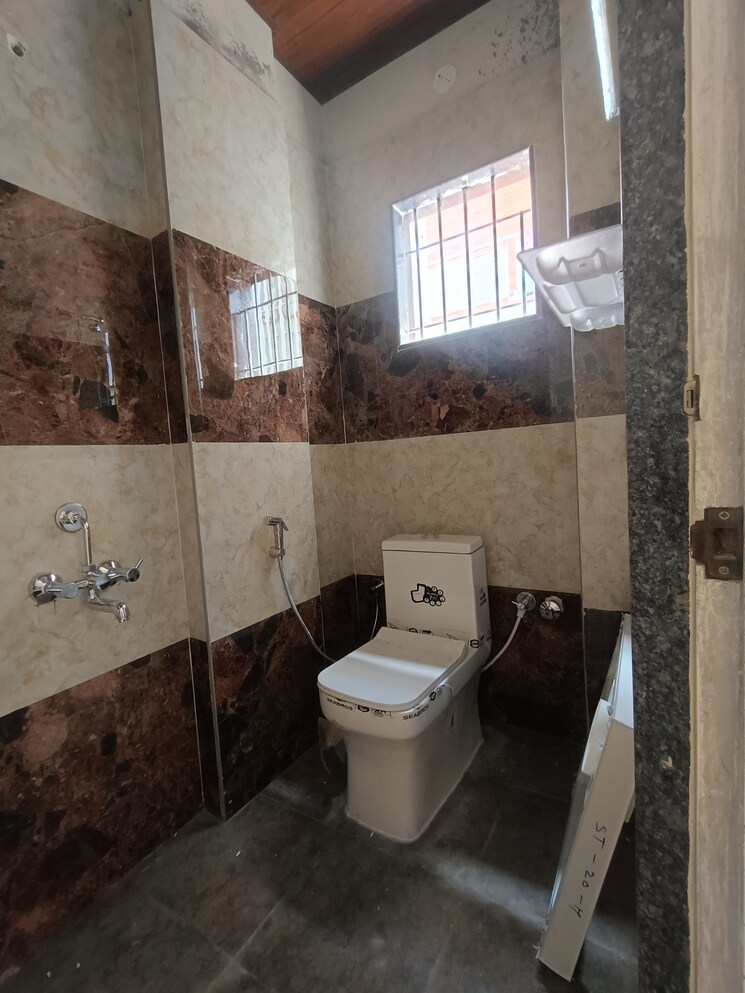 Bathroom, iti layout 2 Bedroom 1100 Sq.Ft. Builder Floor In Iti Layout Bangalore 9257359