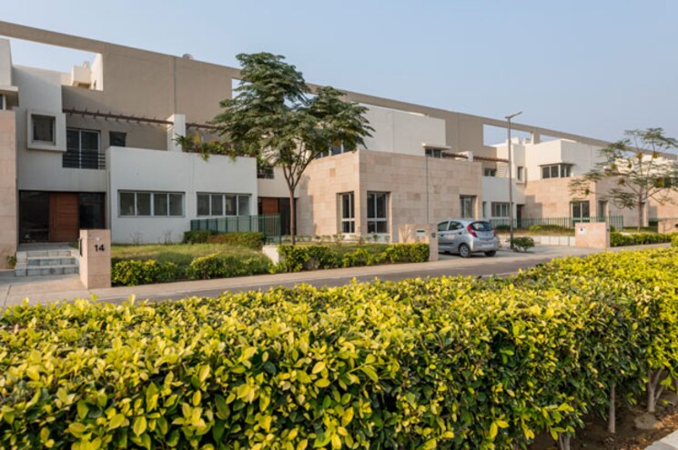 Garden, vatika-signature-villas 3.5 Bedroom 2250 Sq.Ft. Villa In Sector 82 Gurgaon 9257410