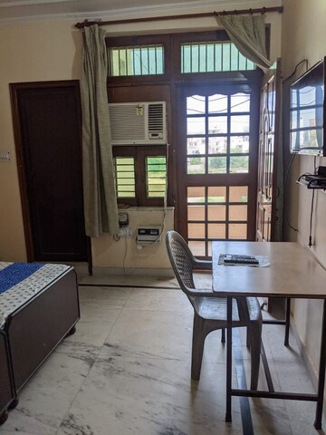 3 BHK Builder Floor For Rent in Sector 38