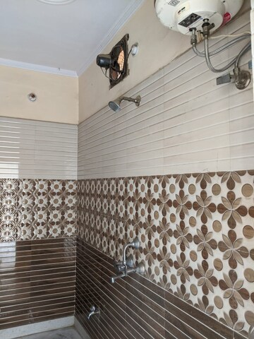 Bathroom in 3 BHK Builder Floor at Sector 38 – for Rent