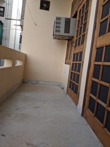 Staircase in 3 BHK Builder Floor at Sector 38 – for Rent
