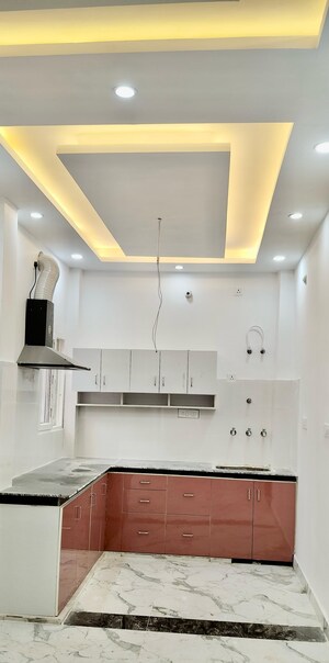 Furnished Amenities in 3 BHK Villa at Chinhat – for Sale