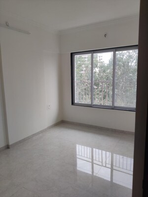 Room in 2 BHK Apartment at Silver Coin Apartment, Malad West – for Rent