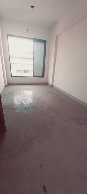 Room in 1 BHK Apartment at Kalwa – for Sale