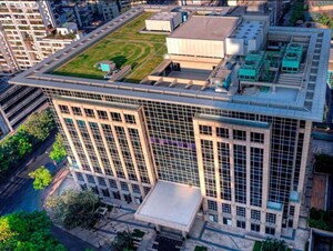  Shop – Exterior View View at Paramount Oak, Zeta I Greater Noida - for Rent