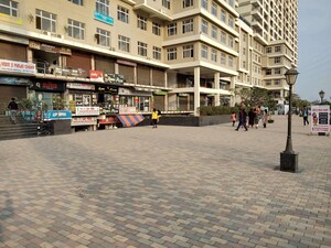  Shop For Rent in Paramount Oak, Zeta I Greater Noida