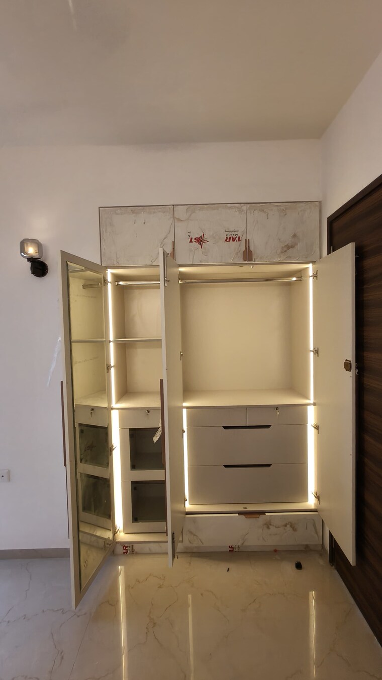 undefined, smart-world-orchard 3 Bedroom 1630 Sq.Ft. Apartment In Sector 61 Gurgaon 9257512