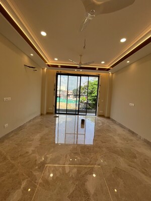 Room in 3 BHK Builder Floor at Balliwala – for Sale