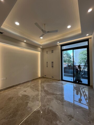 Room in 3 BHK Builder Floor at Balliwala – for Sale