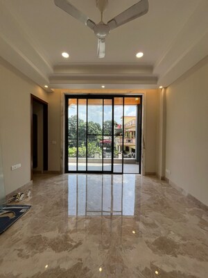Room in 3 BHK Builder Floor at Balliwala – for Sale