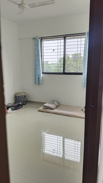 Room in 1 BHK Apartment at Shewalwadi – for Rent