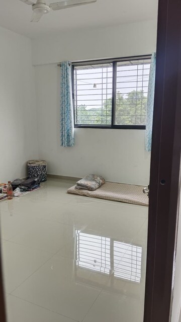 Room in 1 BHK Apartment at Shewalwadi – for Rent