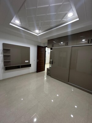 Room in 3 BHK Builder Floor at Patiala Road – for Sale