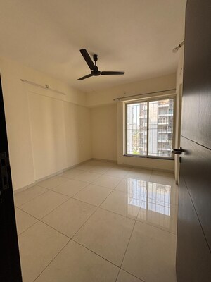 Room in 3 BHK Apartment at Paranjape Azure, Tathawade – for Rent