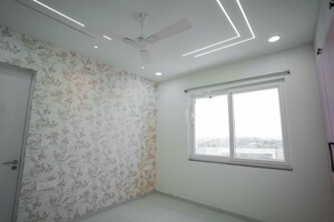 Room in 3 BHK Apartment at Jayabheri The Nirvana, Gopanpally – for Rent