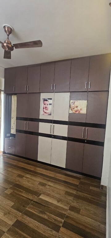 Furnished Amenities in 2.5 BHK Apartment at Urbtech Hilston, Sector 79 – for Rent