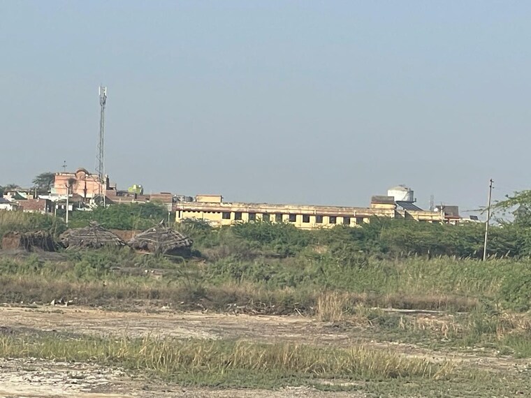 undefined, akbarpur  100 Sq.Yd. Plot In Akbarpur Mathura 9257577