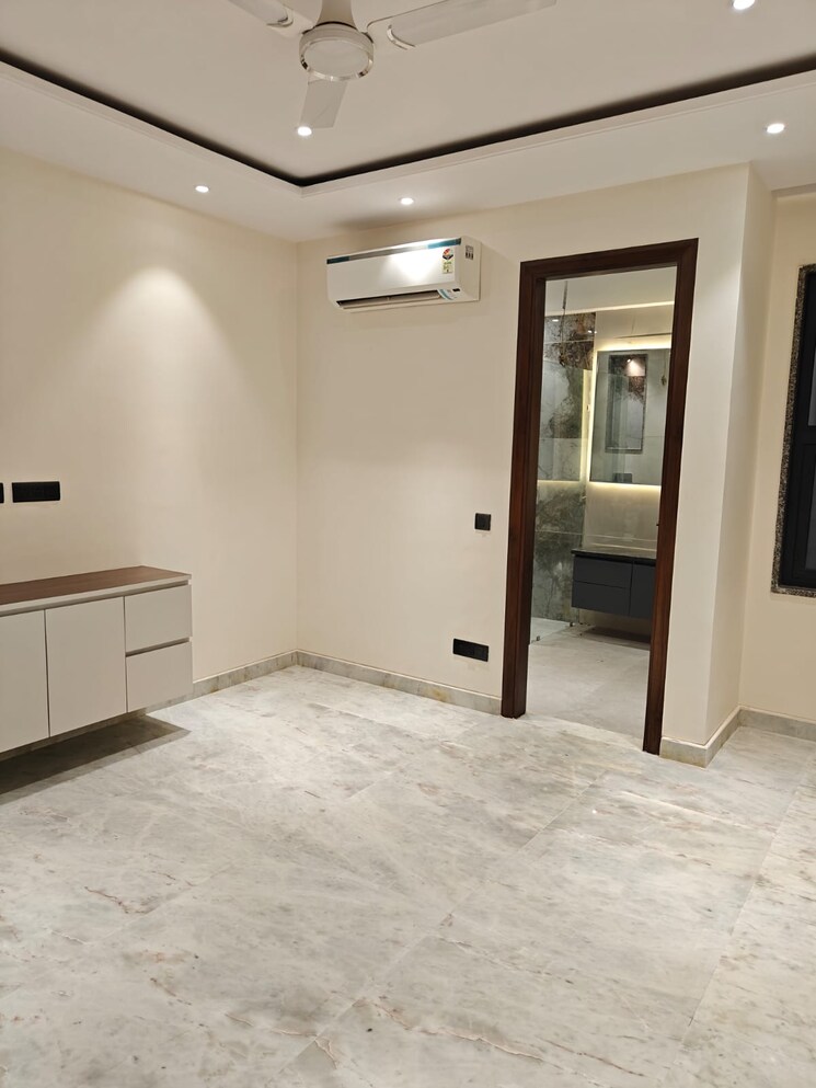 Room, sushant lok i 2 Bedroom 1250 Sq.Ft. Builder Floor In Sushant Lok I Gurgaon 9257584