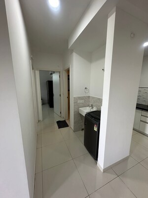 Building Lobby in 1.5 BHK Apartment at Amanora Gold Towers, Hadapsar – for Rent