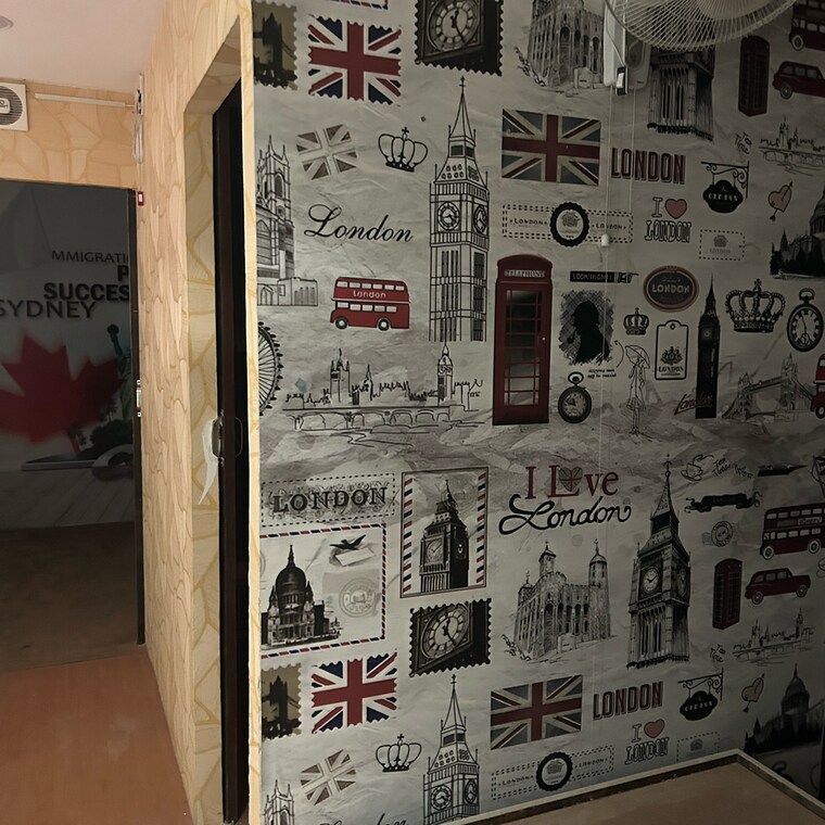 undefined, sector 17 Commercial Office Space 600 Sq.Ft. In Sector 17 Chandigarh 9257656