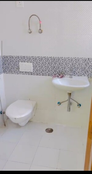 Bathroom in 4 BHK Apartment at Sector 2 Wave City – for Rent