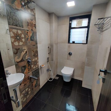 Attached Bathroom in 2.5 BHK Apartment at Dadar West – for Sale