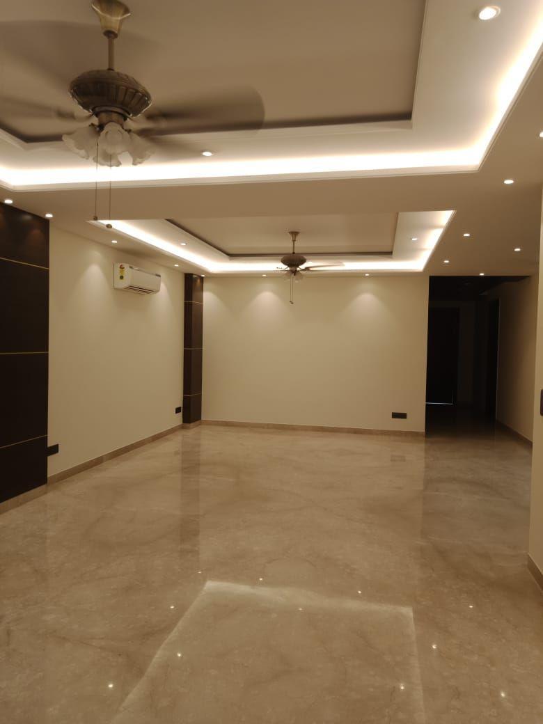 4 BHK + Servant Room Builder Floor For Rent in South Extension