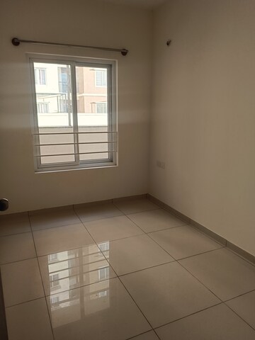 Room in 2.5 BHK Apartment at Provident Capella, Whitefield – for Rent