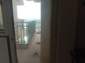  4 BHK Apartment at Indiabulls Centrum Park, Sector 103 – for Sale