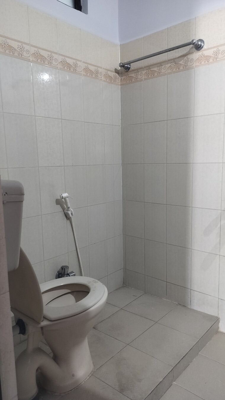 Bathroom, banjara hills 2 Bedroom 1200 Sq.Ft. Apartment In Banjara Hills Hyderabad 9257770