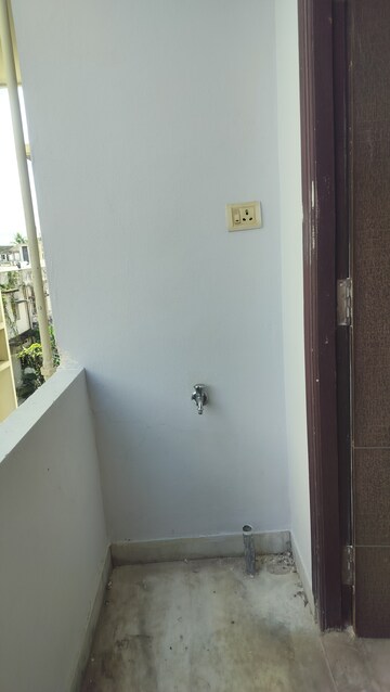 Furnished Amenities in 2 BHK Apartment at Banjara Hills – for Rent